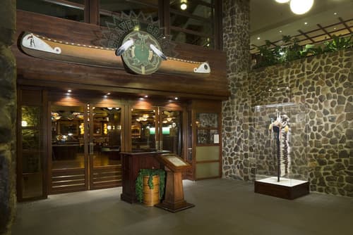 Disney Sequoia Lodge, Lobby