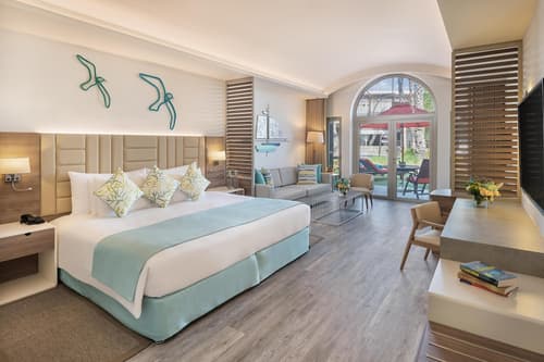 JA Palm Tree Court, Dubai