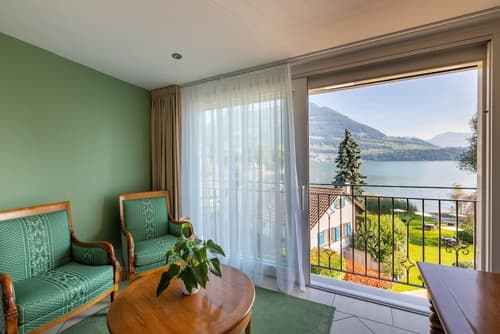 Swiss-Chalet Merlischachen - Romantik Schloss-Hotel am See