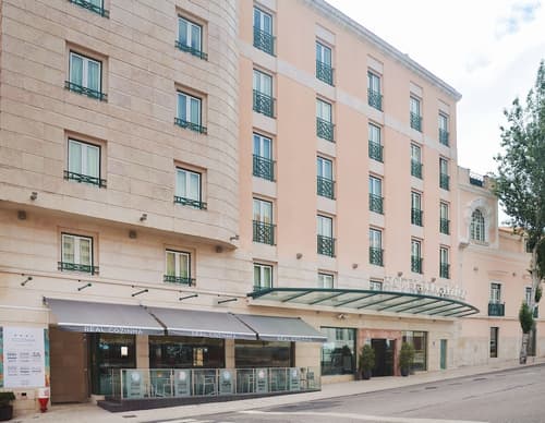 Hotel Real Palacio, Property entrance