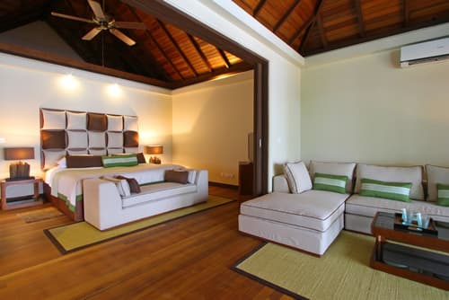 Kurumba Maldives, Room