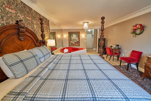 Hyannis Plaza Hotel, Room