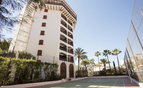 Hotel Parque Tropical, Tennis court