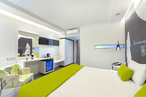Semiramis City Hotel, Room