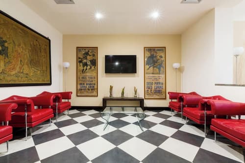 Hotel Catalunya, Lobby sitting area