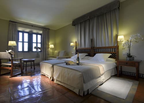 Parador de Carmona, Room
