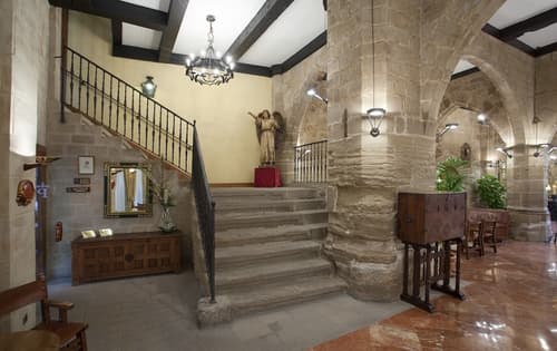 Parador de Santo Domingo de la Calzada, Lobby sitting area