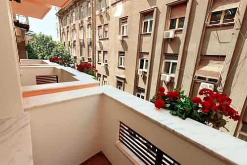 Zeus Essence Bucharest Opera