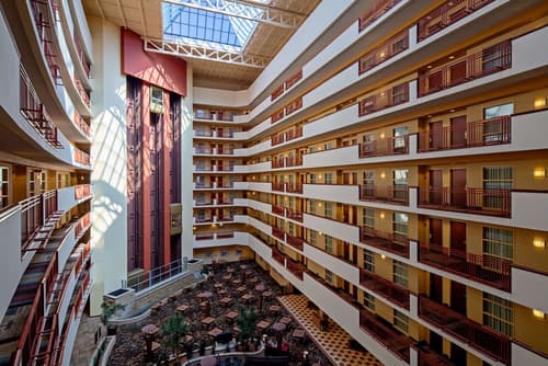 Embassy Suites by Hilton Albuquerque, Lobby