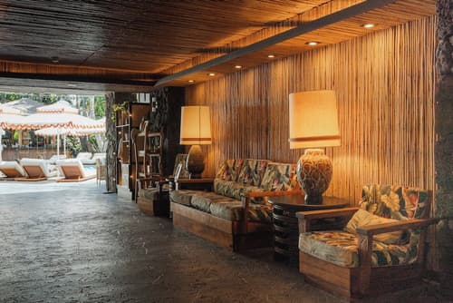 White Sands Hotel, Lobby