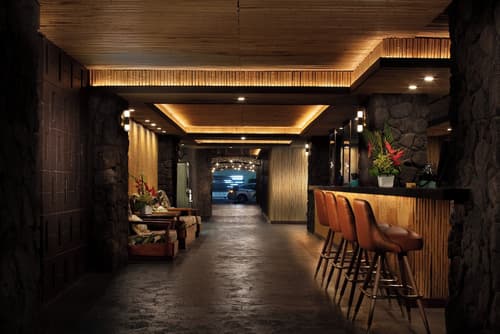 White Sands Hotel, Lobby