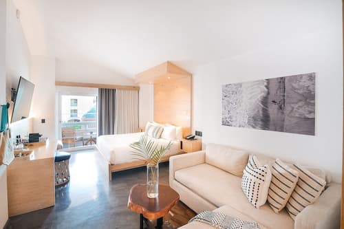 Bahia Hotel & Beach House