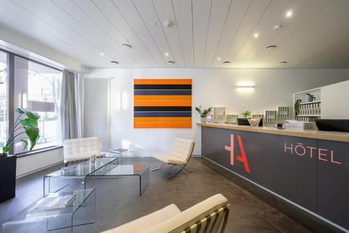 Hotel des Arts, Reception