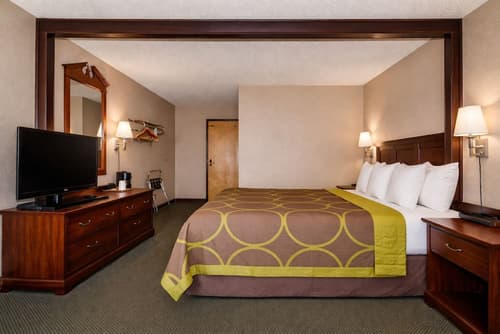 Super 8 by Wyndham Gallup