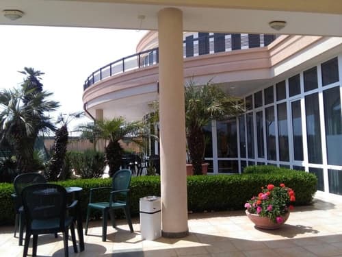 Hotel Minerva, Balcony