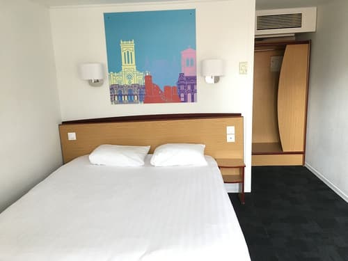 Kyriad Direct Marseille Est - La Valentine