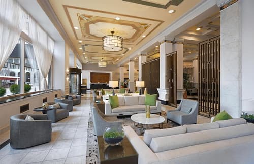 Hilton Pennywell St. Louis at the Arch, Lobby