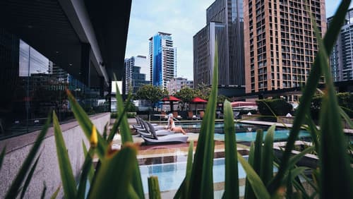 DoubleTree by Hilton Sukhumvit Bangkok, Outdoor pool