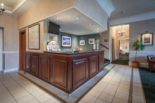 Alexandra Hotel, Reception