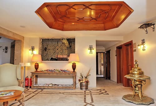 Aspen Hotel - Special Class, Lobby sitting area