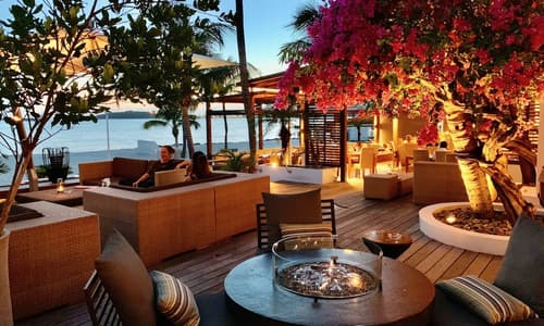 Holland House Beach Hotel