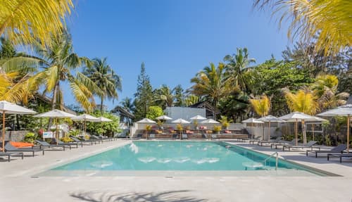 Sunrise Attitude, Outdoor pool