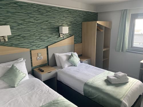 Caledonian Hotel