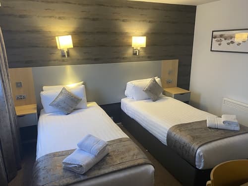 Caledonian Hotel