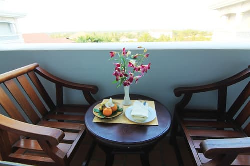 Ree Mohasambath Hotel & Resort  I, Terrace/patio