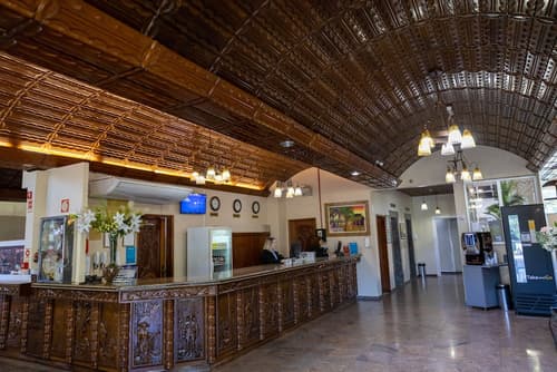Rede Andrade Mirante Hotel, Interior entrance