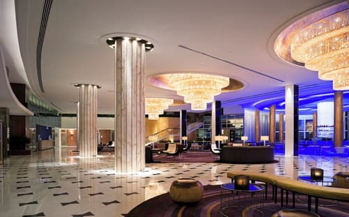 Fontainebleau Miami Beach, Lobby