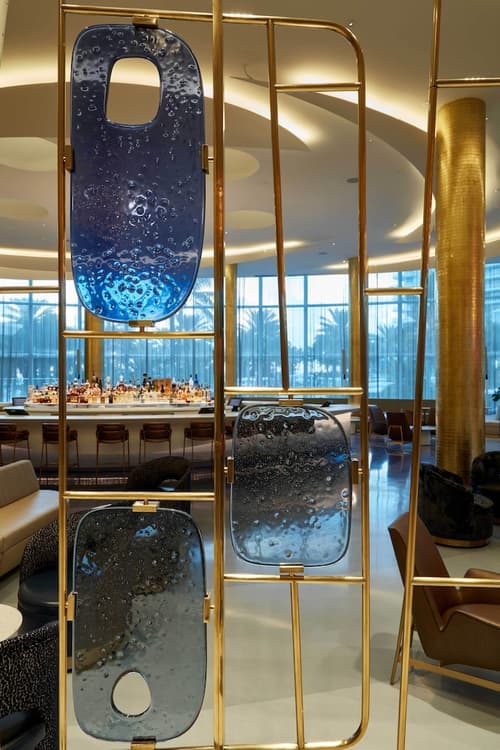 Fontainebleau Miami Beach, Lobby lounge