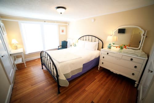 The Kennebunk Inn