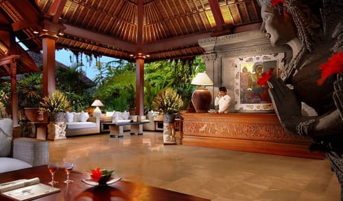 Royal Pita Maha, Lobby