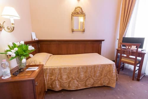 Hosianum Palace, Room