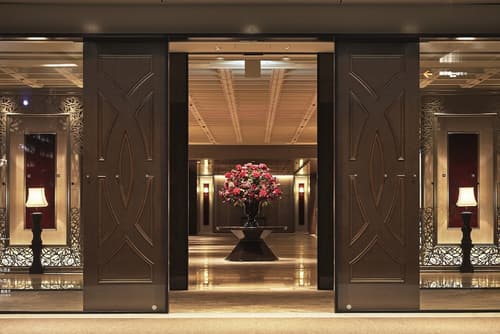 Tokyo Prince Hotel, Interior entrance