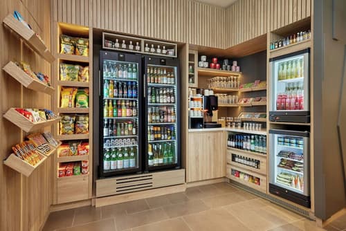 Courtyard by Marriott Berlin City Center, Gift shop