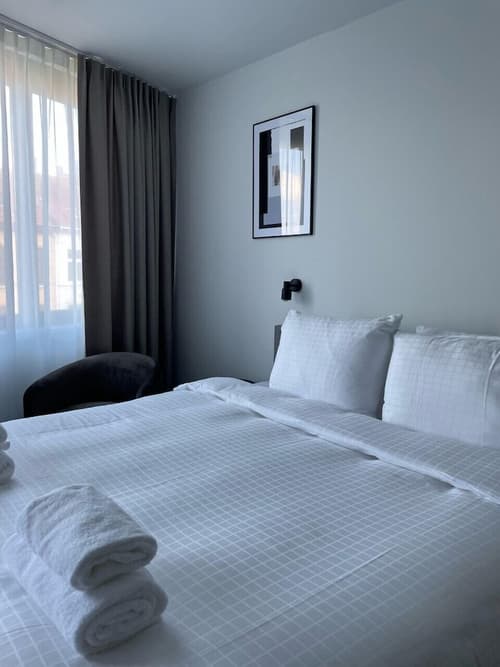 Hotel National, Room