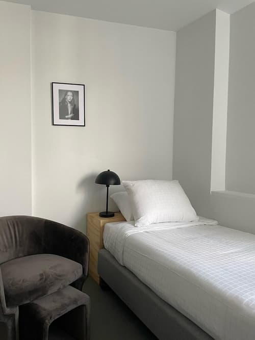 Hotel National, Room