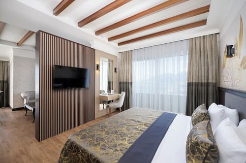 Porto Bello Hotel Resort & Spa