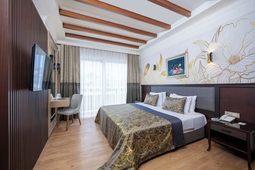 Porto Bello Hotel Resort & Spa