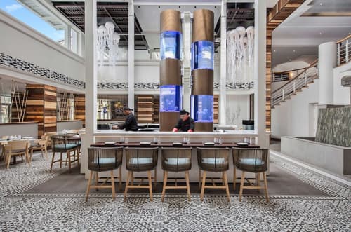 Le Suffren Hotel & Marina, Restaurant