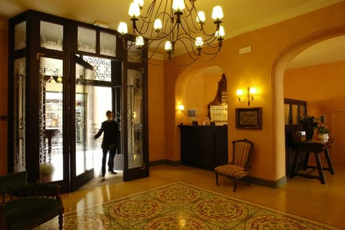 Bremon Boutique Hotel by Duquessa Hotels Collection, Lobby