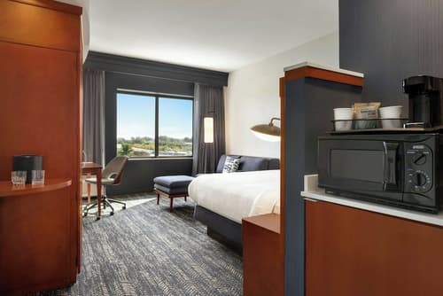 Courtyard by Marriott Lancaster, Room
