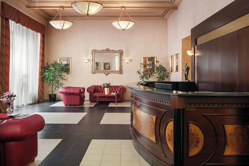 Hotel Caesar Prague, Reception