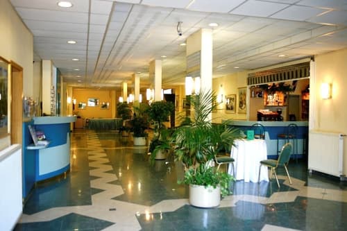 Hotel Bara Budapest, Lobby