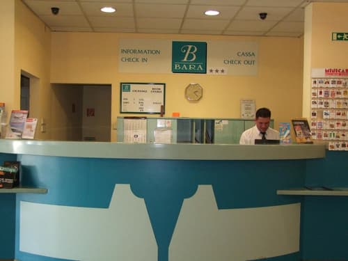 Hotel Bara Budapest, Lobby