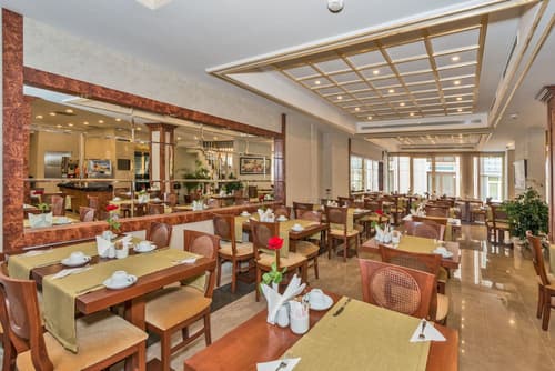 Glorious Hotel, Breakfast area