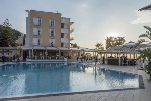 Grand Hotel Moon Valley, Pool