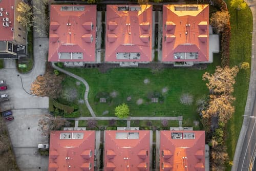 Leisure Inn Spires, Property grounds